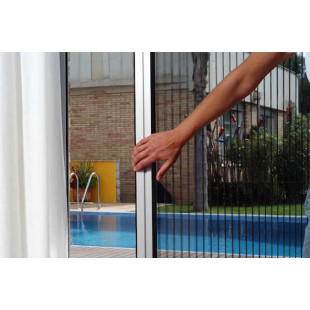 moustiquaire plissée blanche