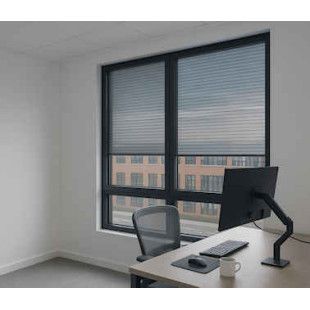 bureau équipé de lames micro perforées