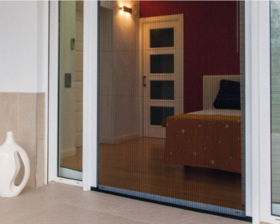 moustiquaire plissée porte blanche